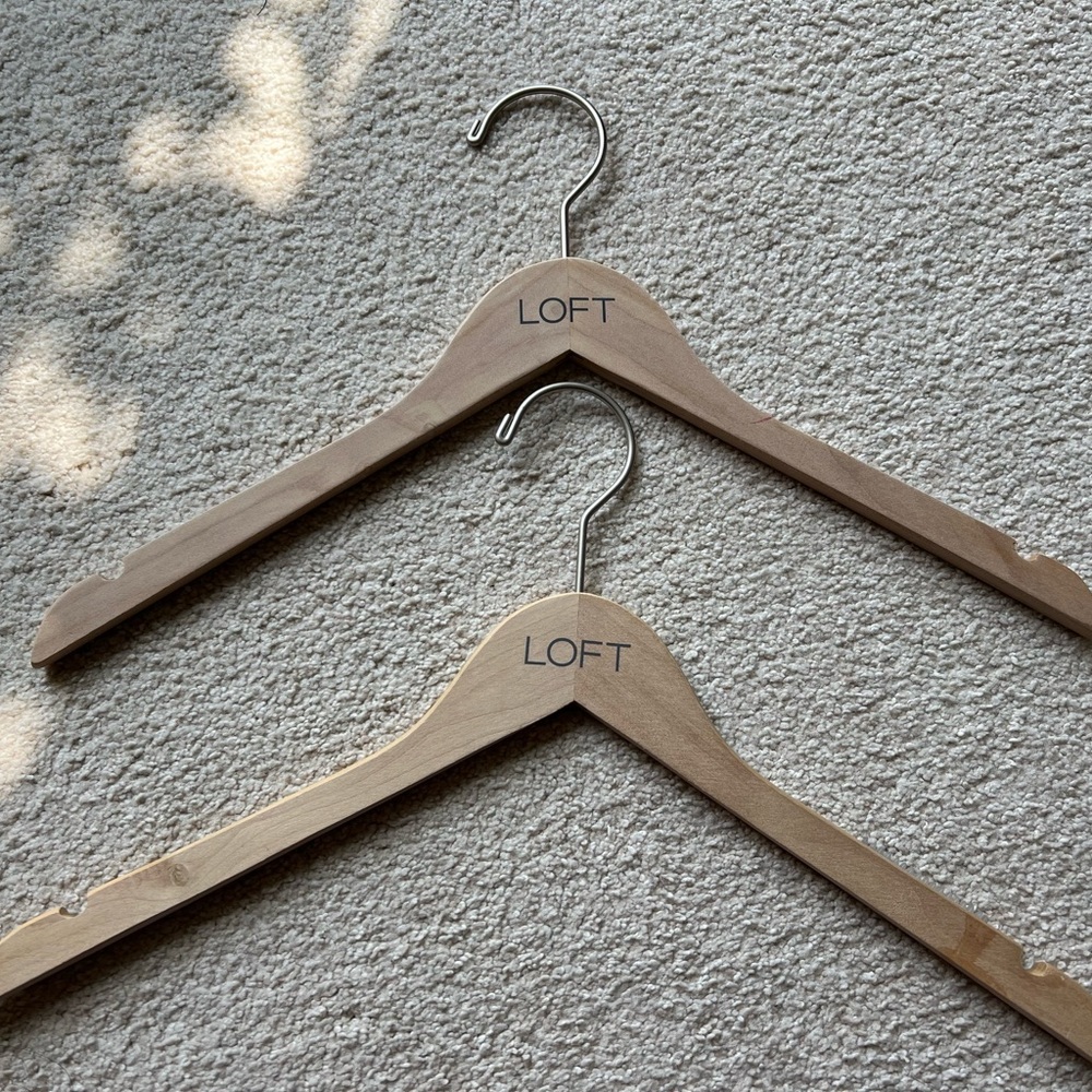 2 Loft Ann Taylor Wood Clothes Hangers Retail Type Grips Pads Wooden Shirt Top